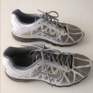 Nike Air Max 2011 Mens Size 11.5